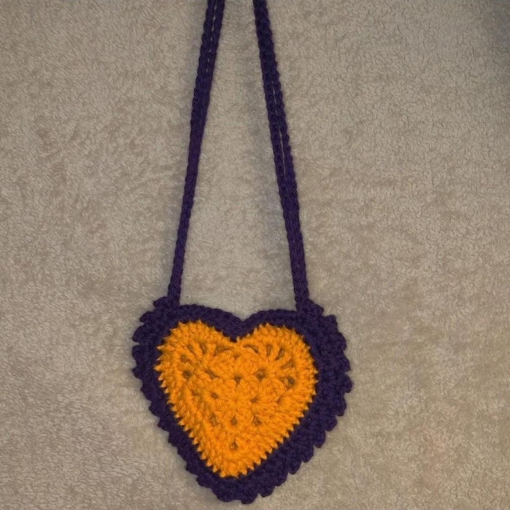 Halloween heart crochet bag